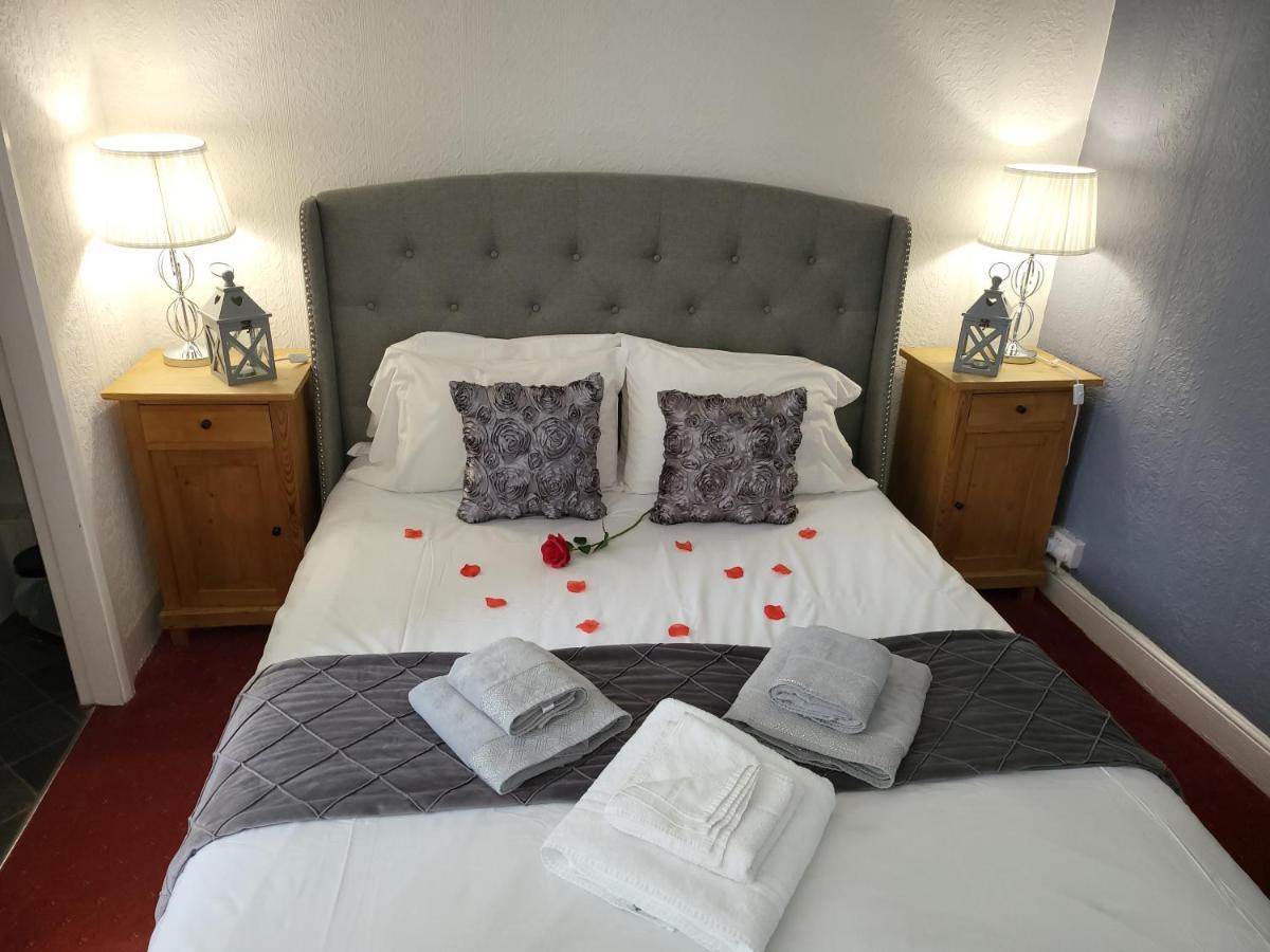 Hotel Hilton House Extérieur photo